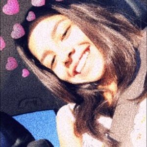 Meet your Posher, Aldana